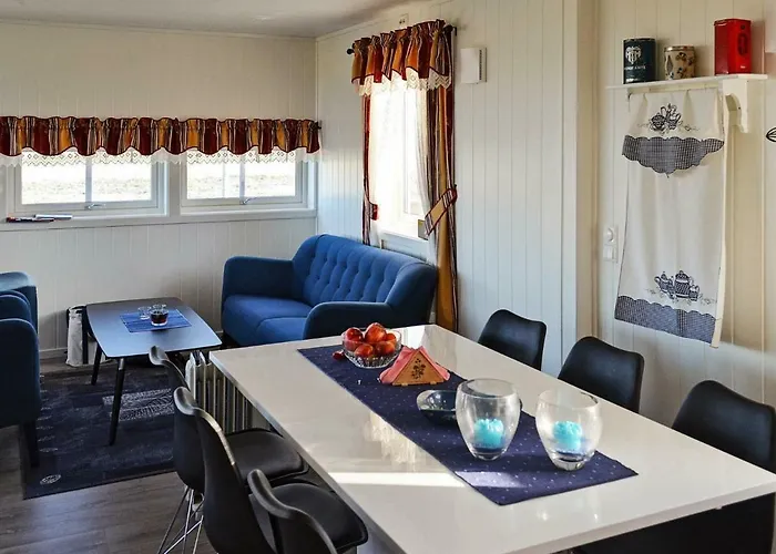 Дом отдыха 10 Person In Laukvik