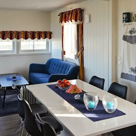 Дом отдыха 10 Person In Laukvik